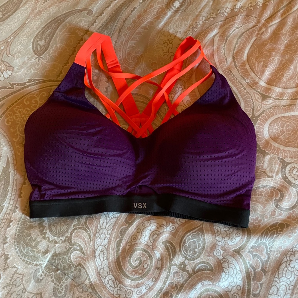 Sports bra